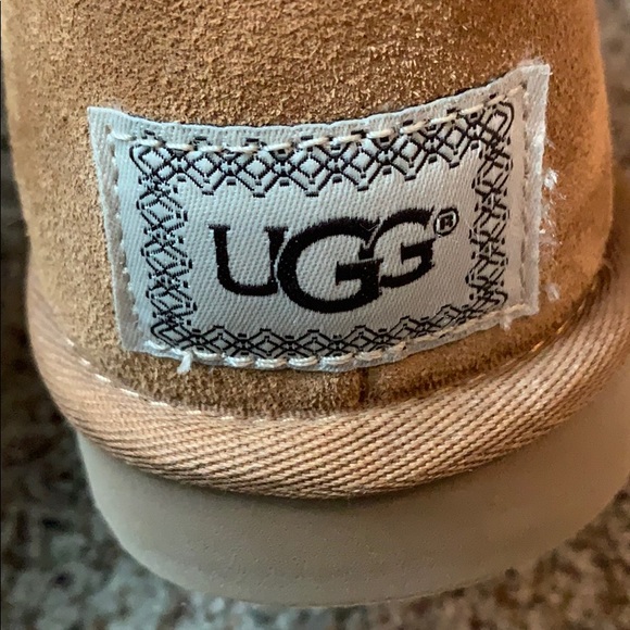 Ugg boots - Picture 3 of 3